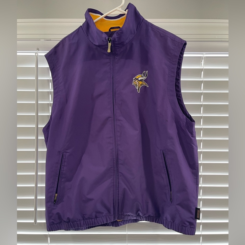 Reebok Minnesota Viking vest waterproof and lightweight -Large